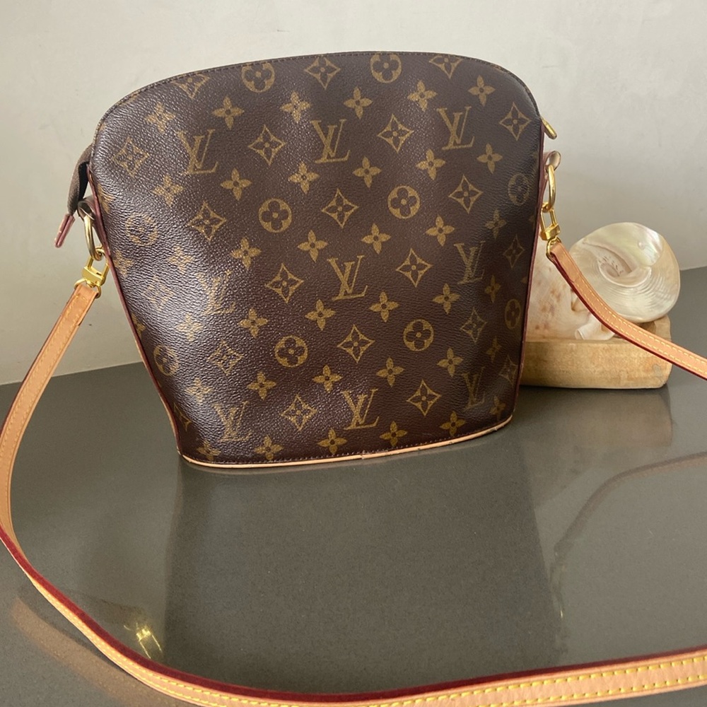 Beautiful designer inspired hand bag